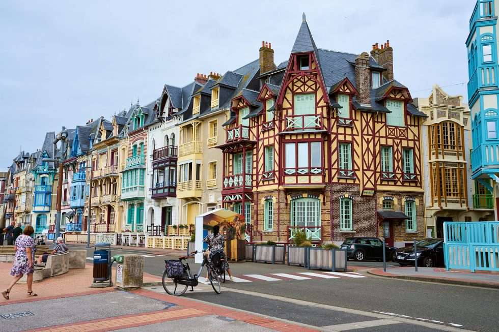 Mers les bains villa couleur 210