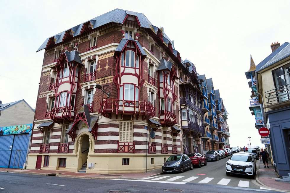 Mers les bains villa couleur 280