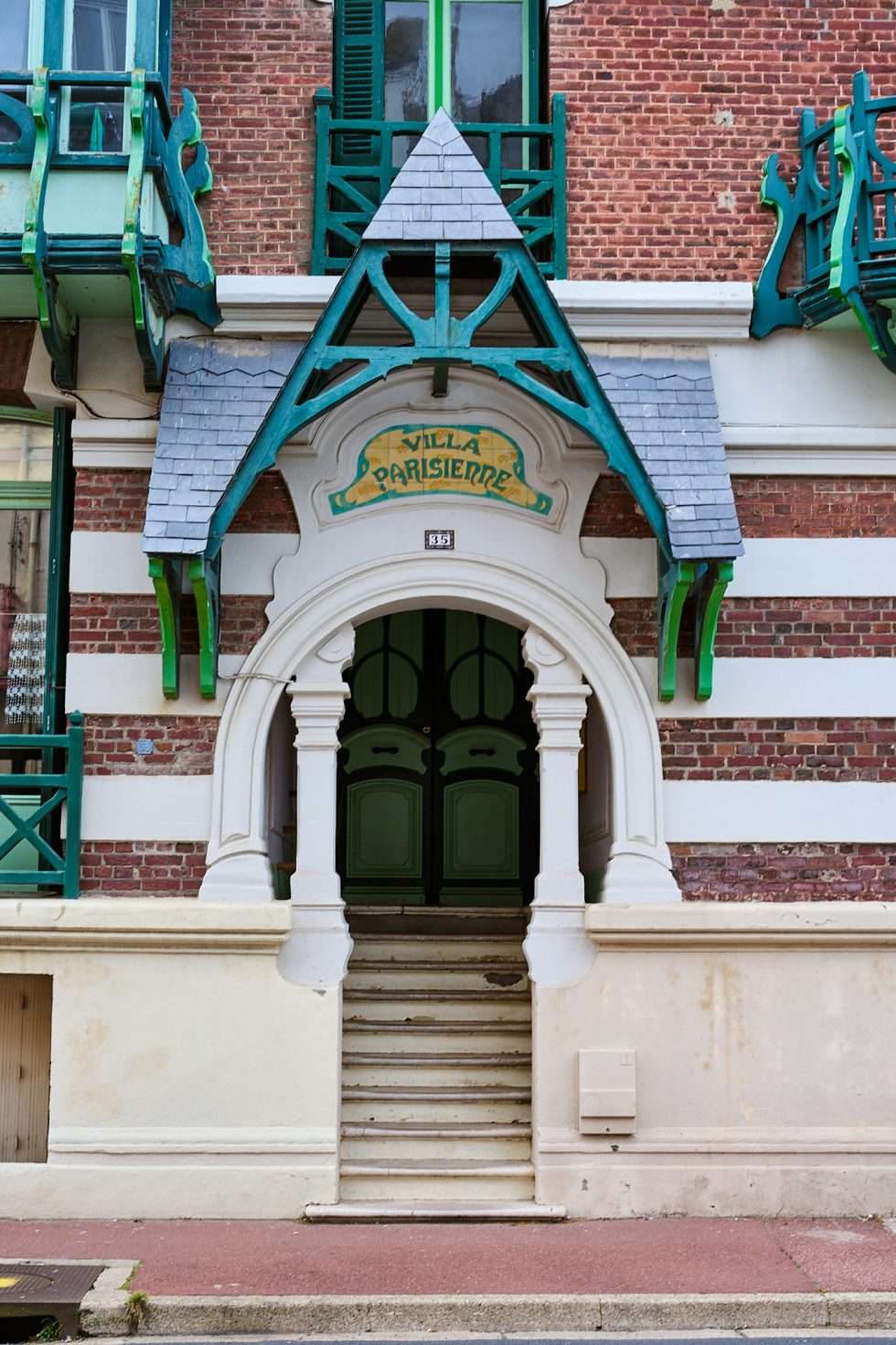 Mers les bains villa couleur 290